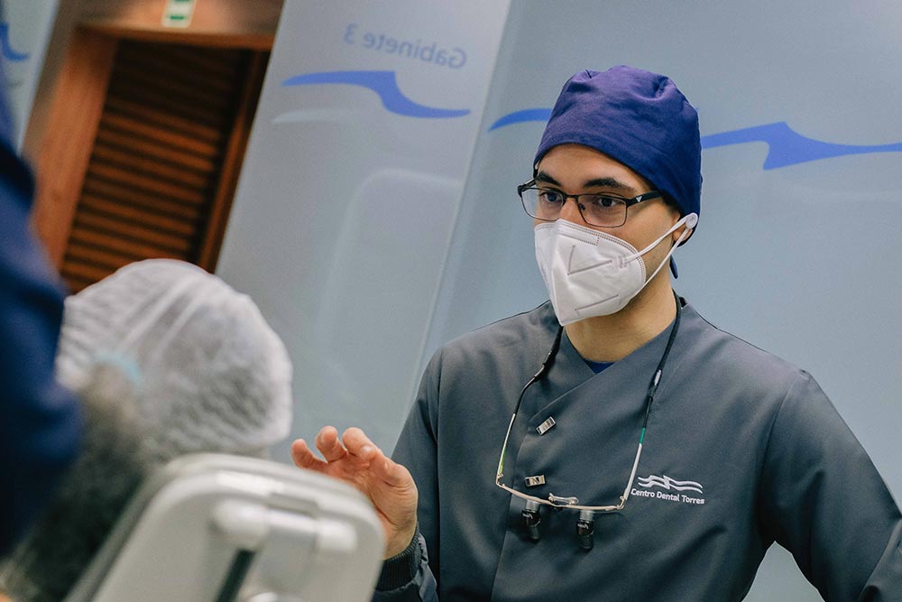 ¿Qué es la retracción de la encía? Prevención y tratamiento de la recesión gingival